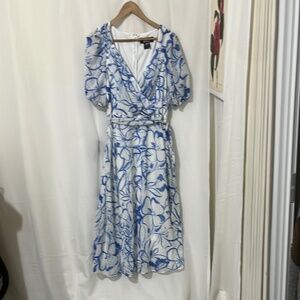 DKNY White and Blue Floral Flowy Dress a318